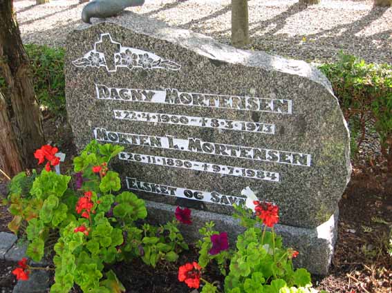 Billede af gravsten på Klovborg Kirkegård