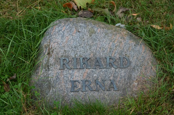 Billede af gravsten på Rønne Kirkegård