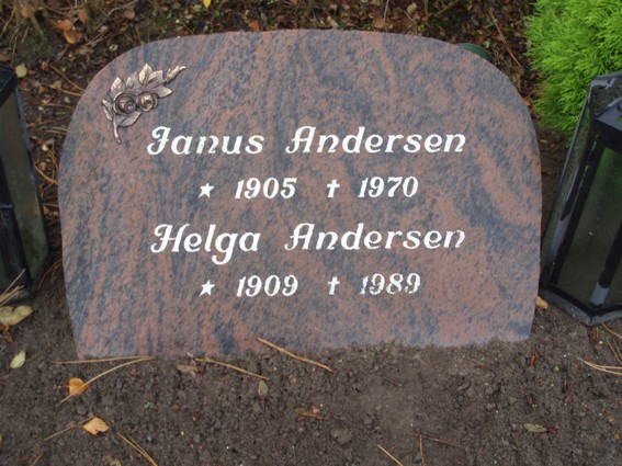 Billede af gravsten på Rønne Kirkegård