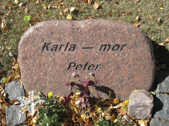 Billede af gravsten på Rønne Kirkegård