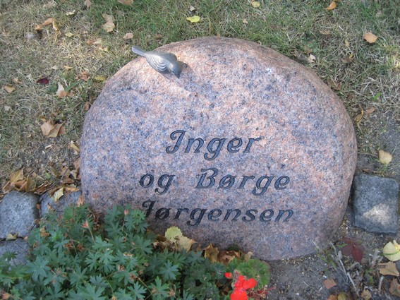 Billede af gravsten på Rønne Kirkegård