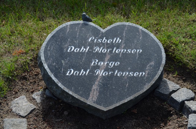 Billede af gravsten på Rønne Kirkegård