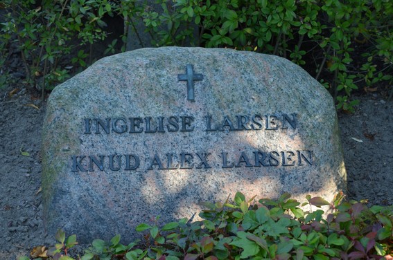 Billede af gravsten på Rønne Kirkegård