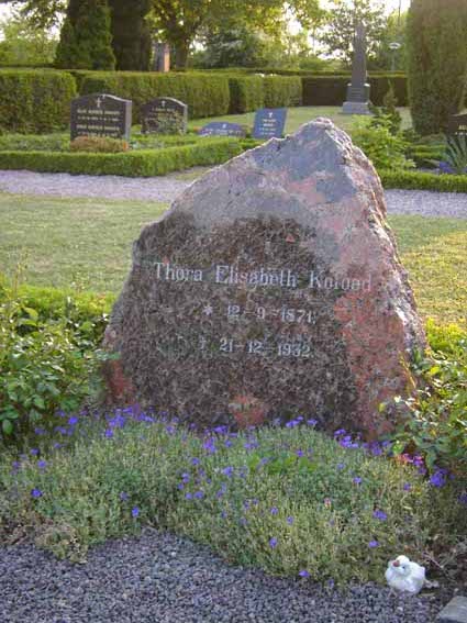 Billede af gravsten på Vestermarie Kirkegård